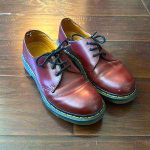 Reposh burgundy Dr. Martens